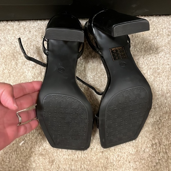 Black 2 strap sandal - Picture 3 of 3